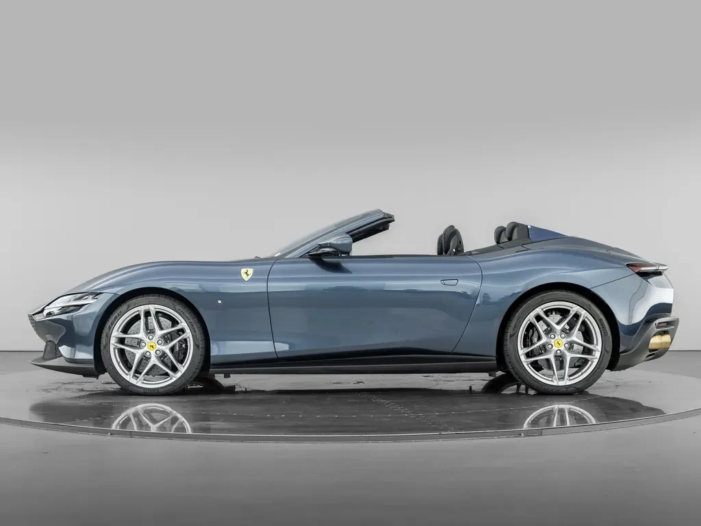 Ferrari Roma Spider, 6/10