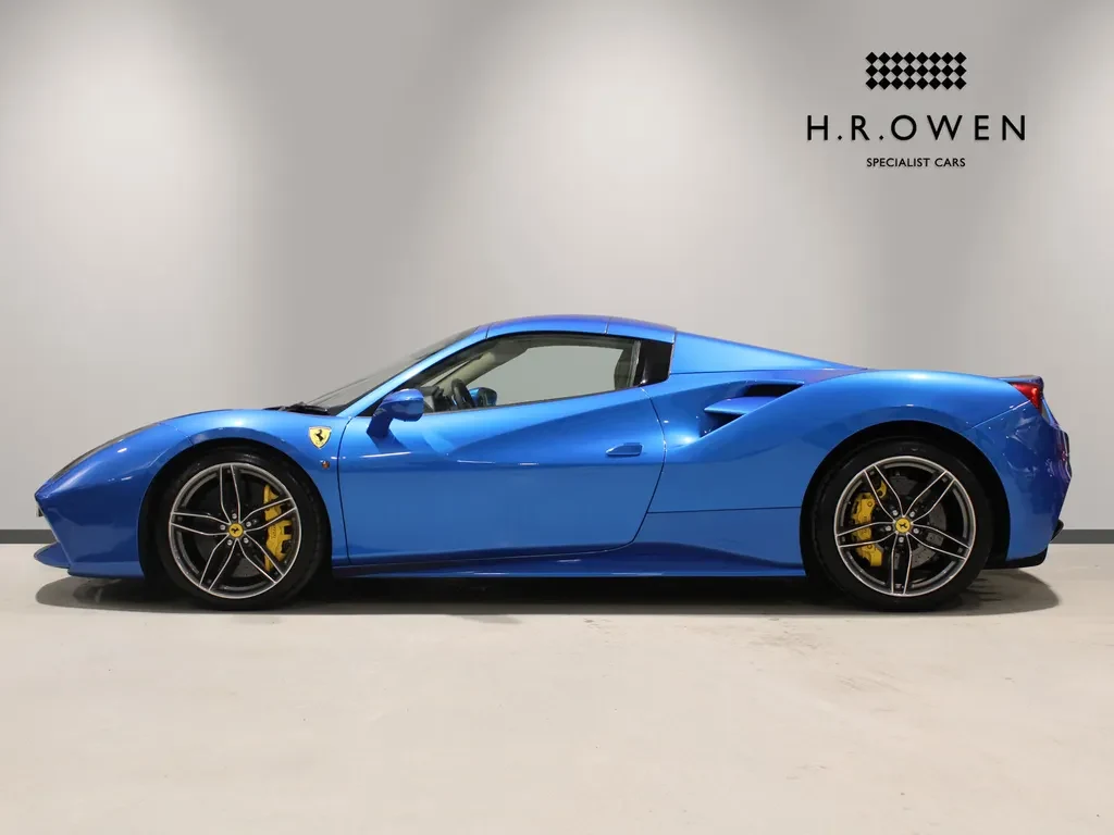 Ferrari 488 Spider, 5/10