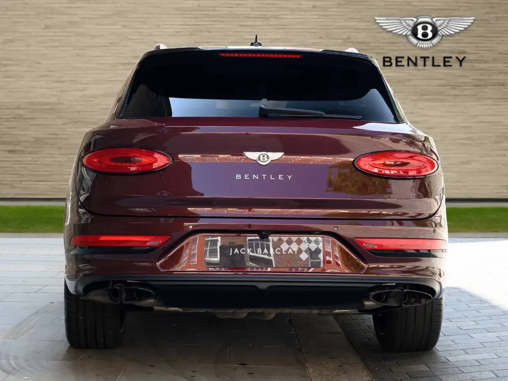 Bentley Bentayga, 7/10