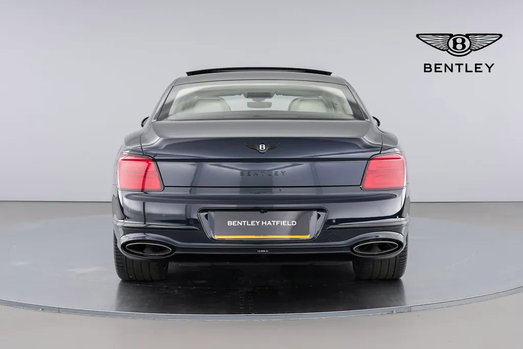 Bentley Flying Spur, 4/10