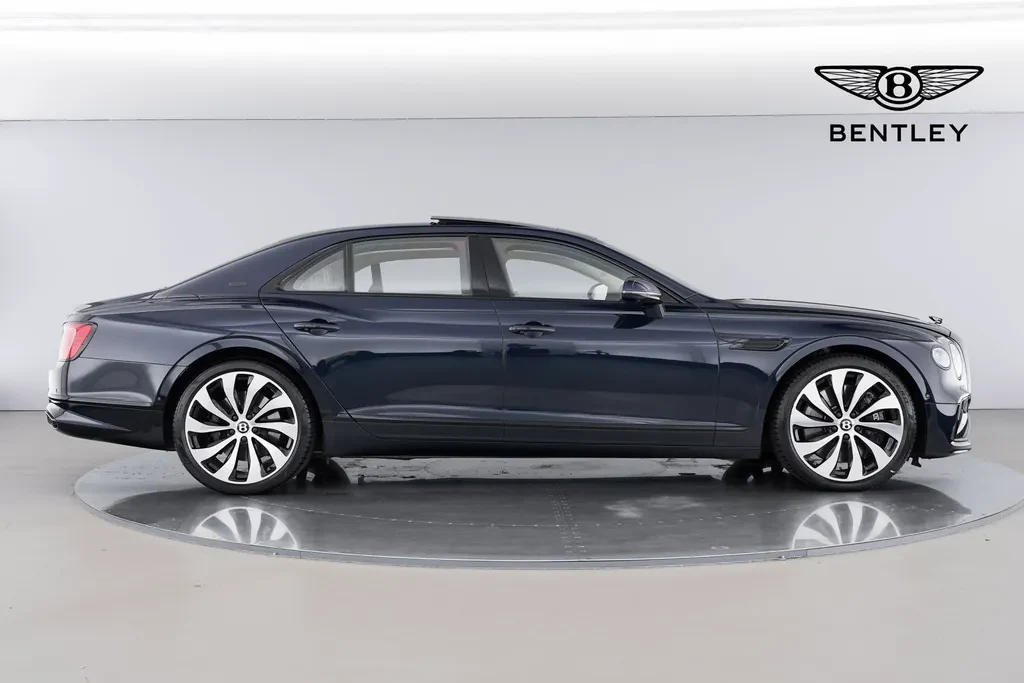 Bentley Flying Spur, 6/10