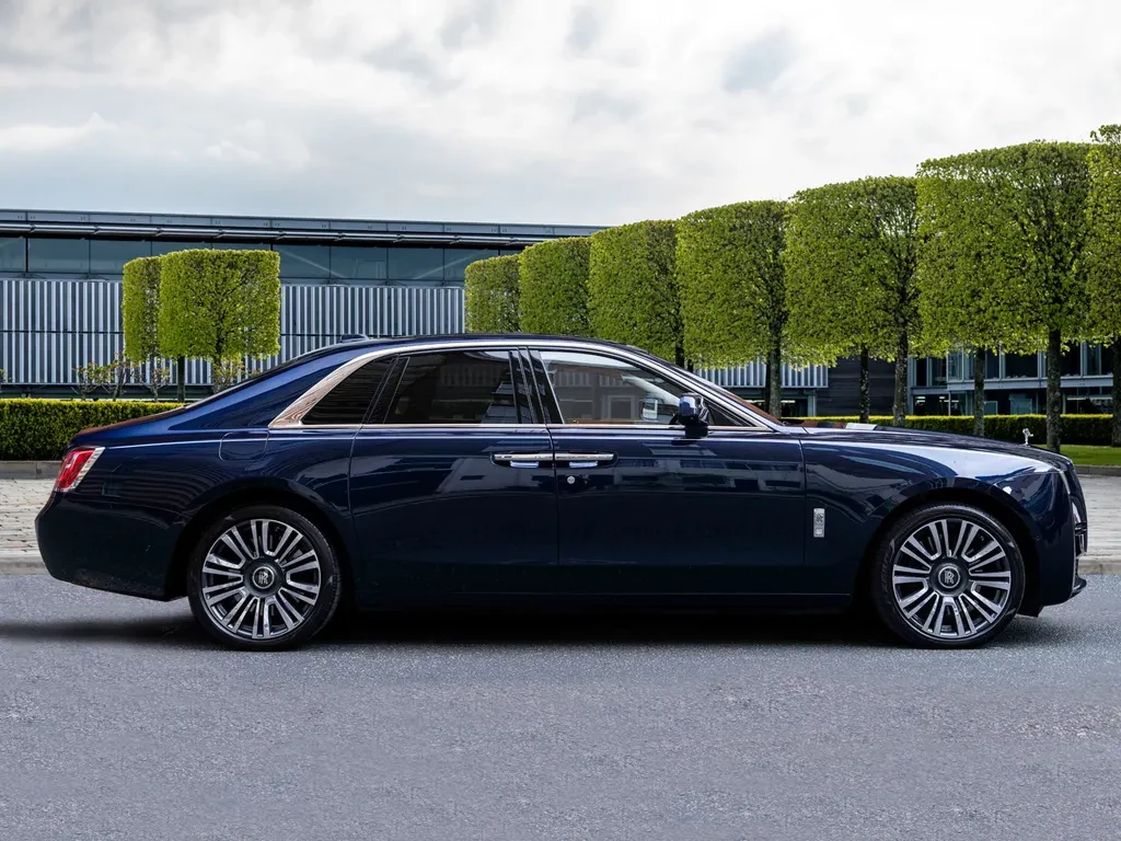 Rolls-Royce Ghost, 3/10