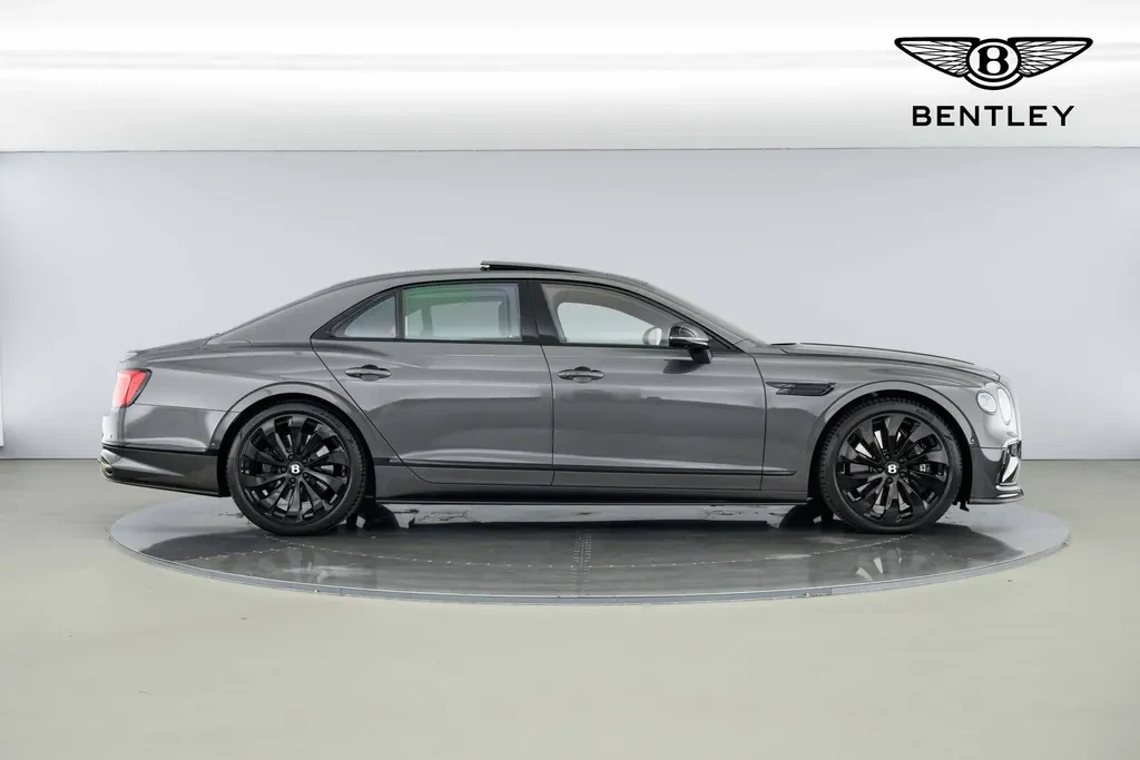 Bentley Flying Spur, 3/10