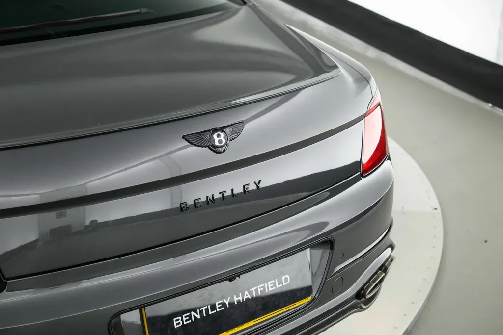 Bentley Flying Spur, 6/10