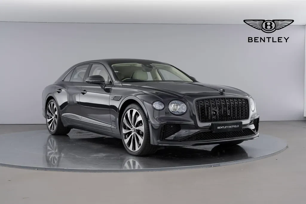 Bentley Flying Spur, full-car front three-quarter view.