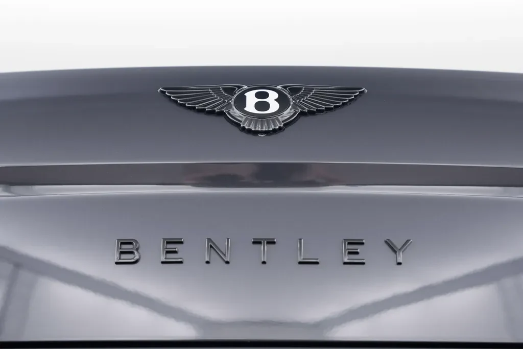 Bentley Flying Spur, 9/10