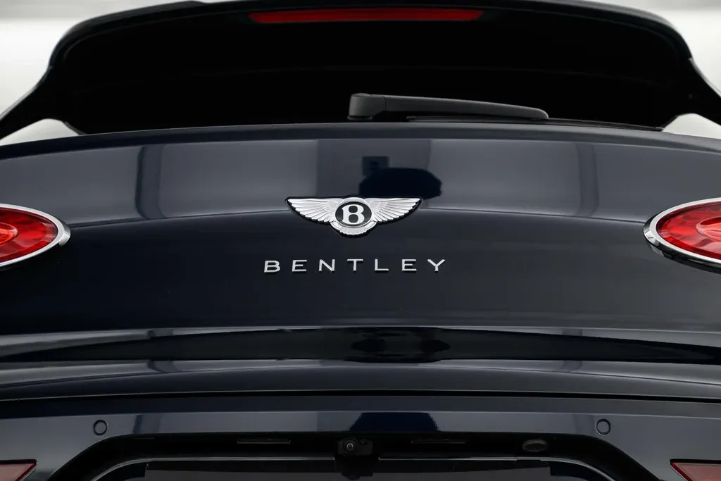 Bentley Bentayga, 7/10