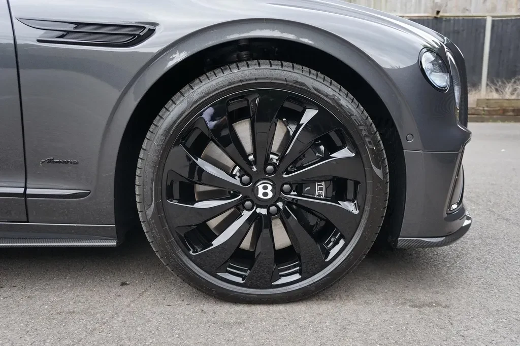 Bentley Flying Spur, 6/10