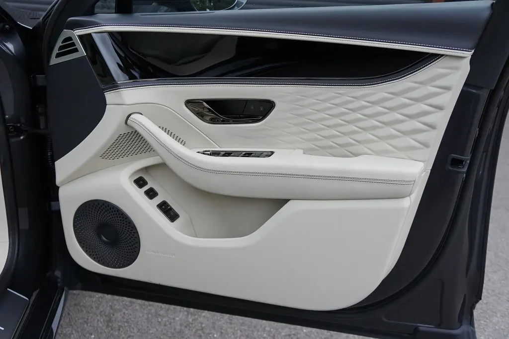 Bentley Flying Spur, 10/10