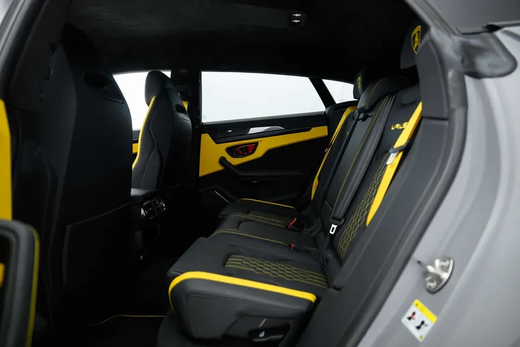 Lamborghini Urus S, 8/10