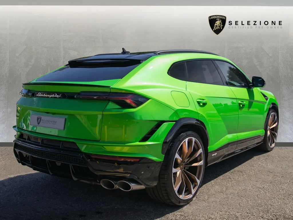 Lamborghini Urus, 2/10