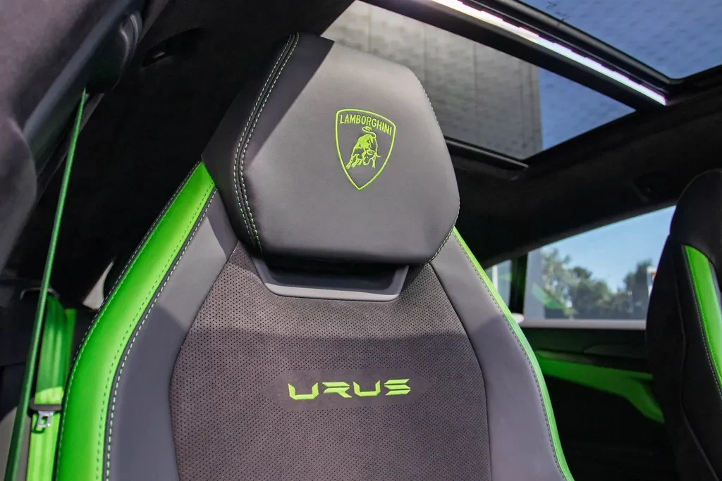 Lamborghini Urus, 7/10