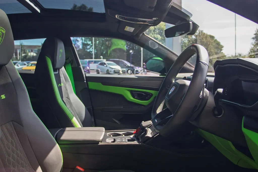 Lamborghini Urus, 10/10