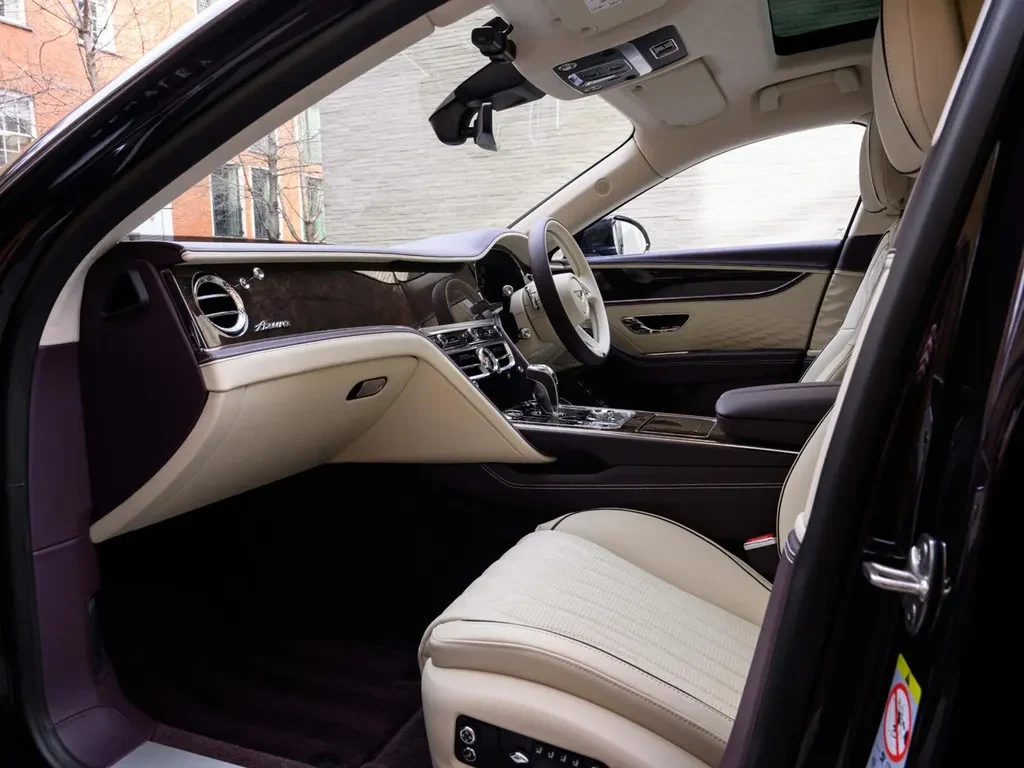 Bentley Flying Spur, 2/10