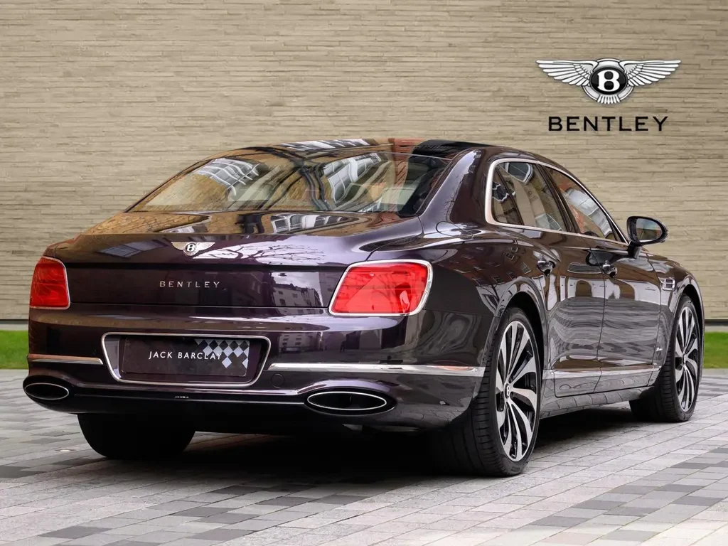 Bentley Flying Spur, 3/10