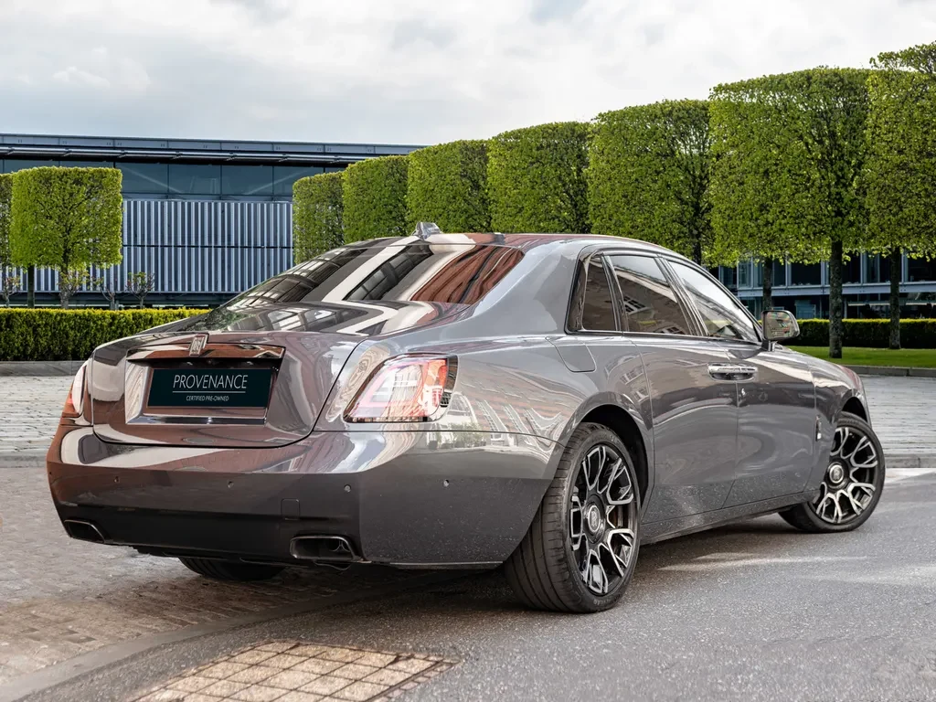 Rolls-Royce Ghost, 2/10