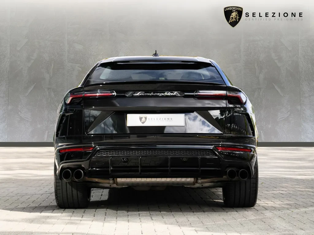 Lamborghini Urus, 4/10