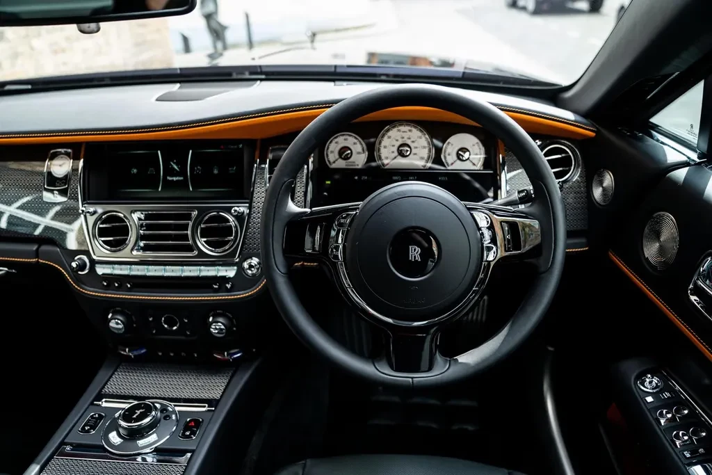 Rolls-Royce Wraith, 4/10