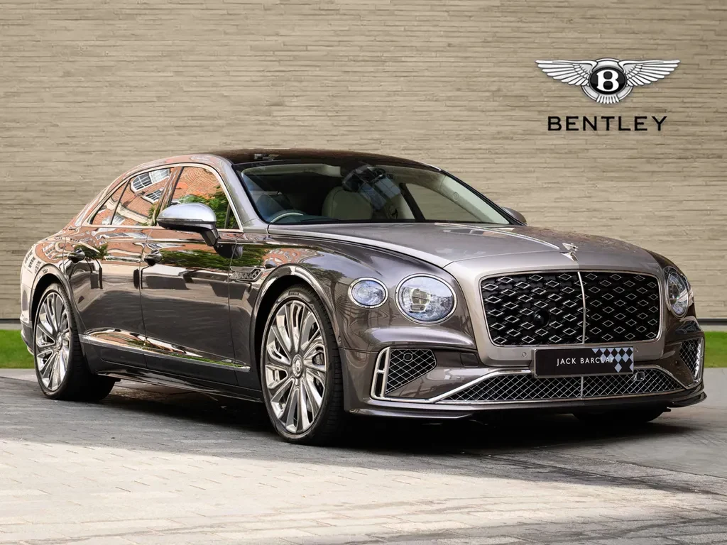 Bentley Flying Spur, full-car front three-quarter view.