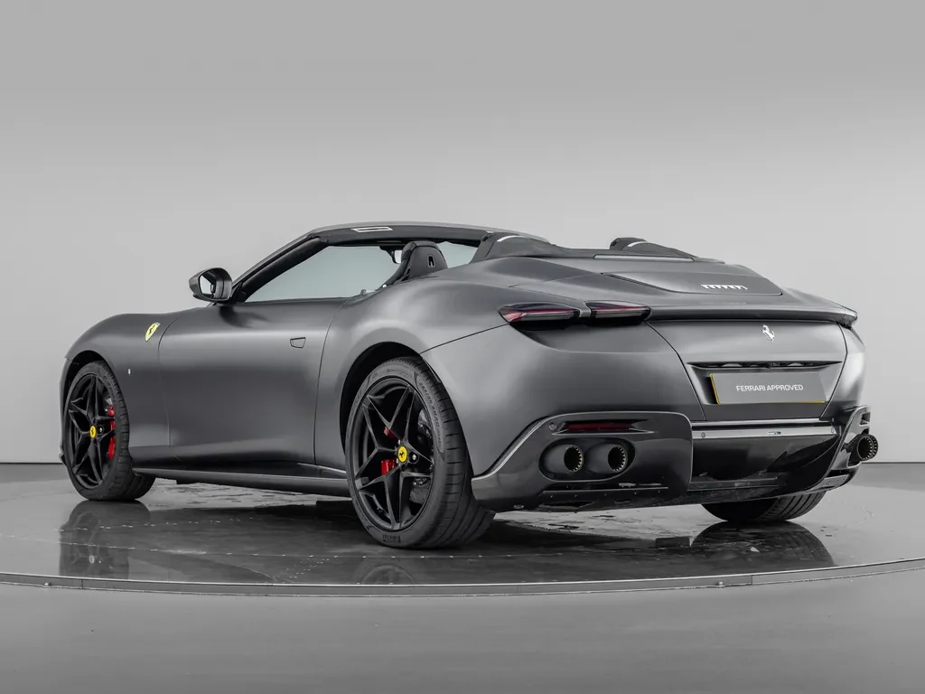 Ferrari Roma Spider, 4/10
