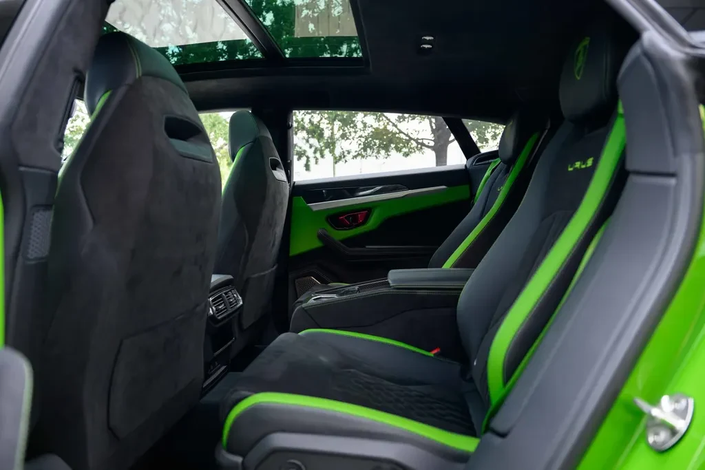 Lamborghini Urus S, 8/10