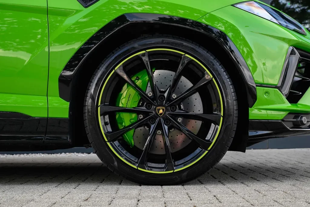 Lamborghini Urus S, 9/10