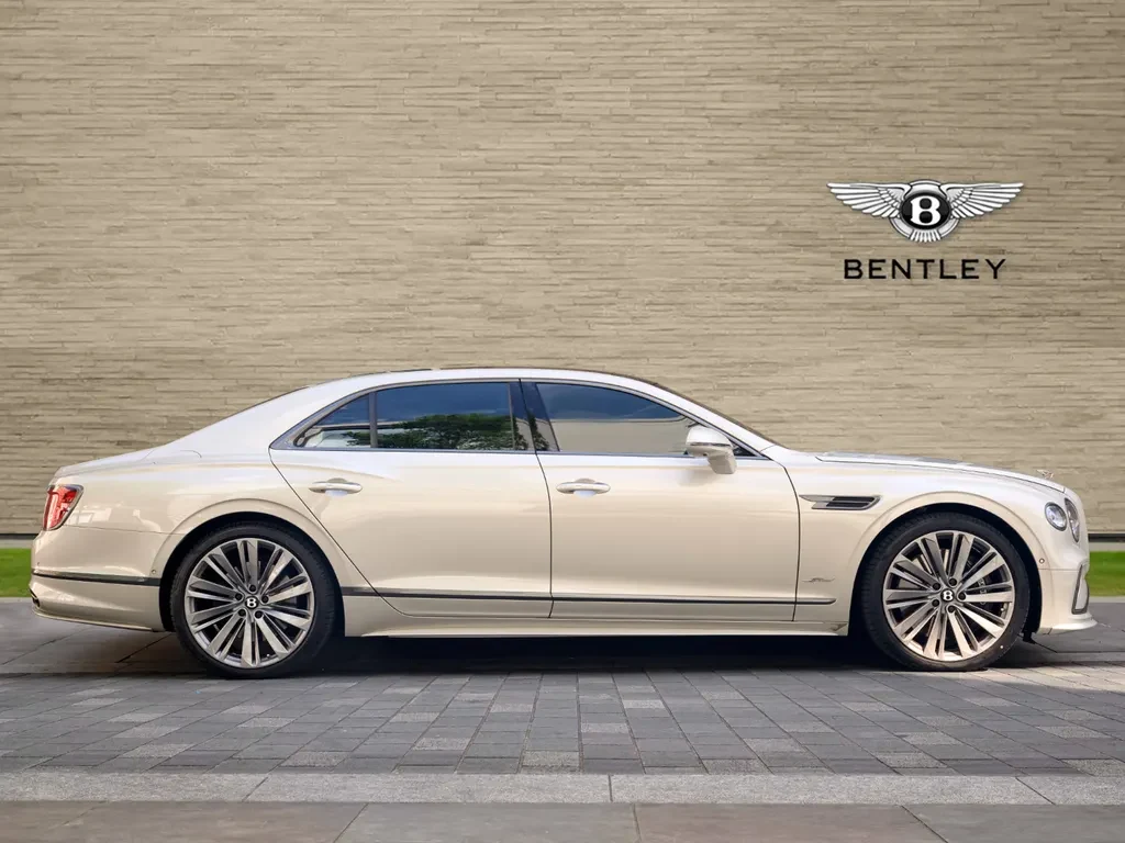 Bentley Flying Spur, 5/10