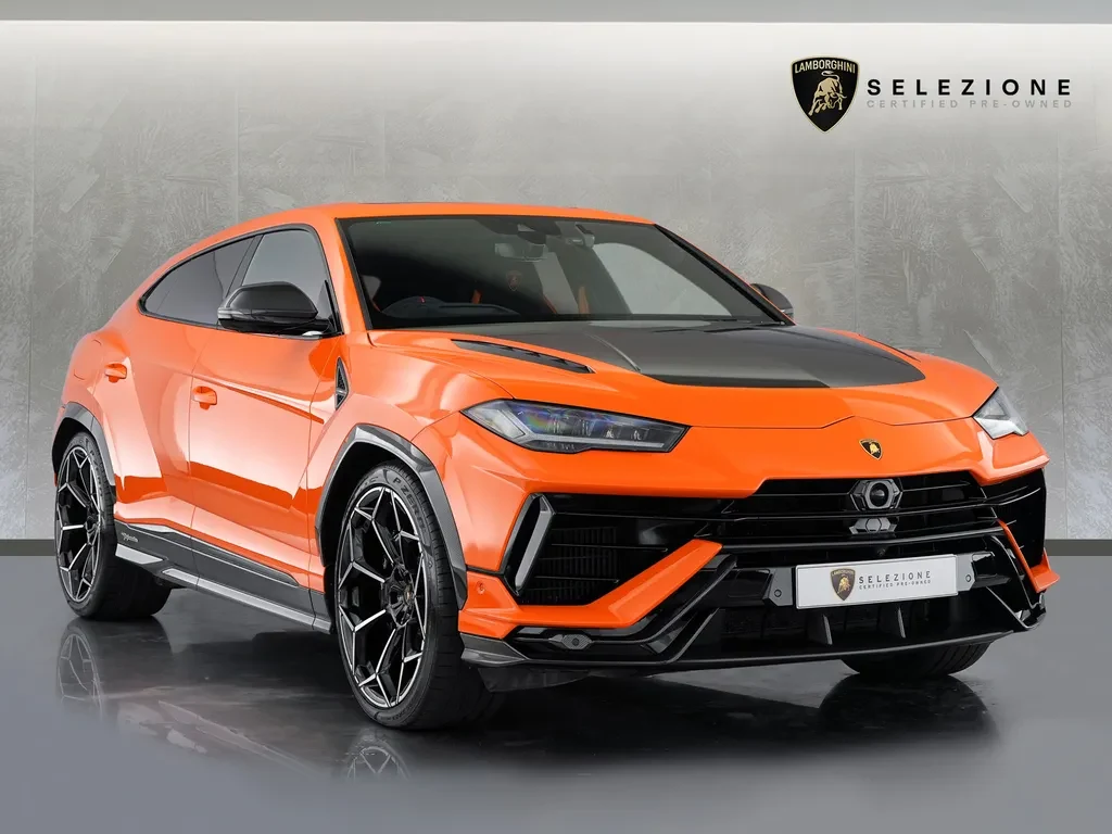 Lamborghini Urus Performante, full-car front three-quarter view.
