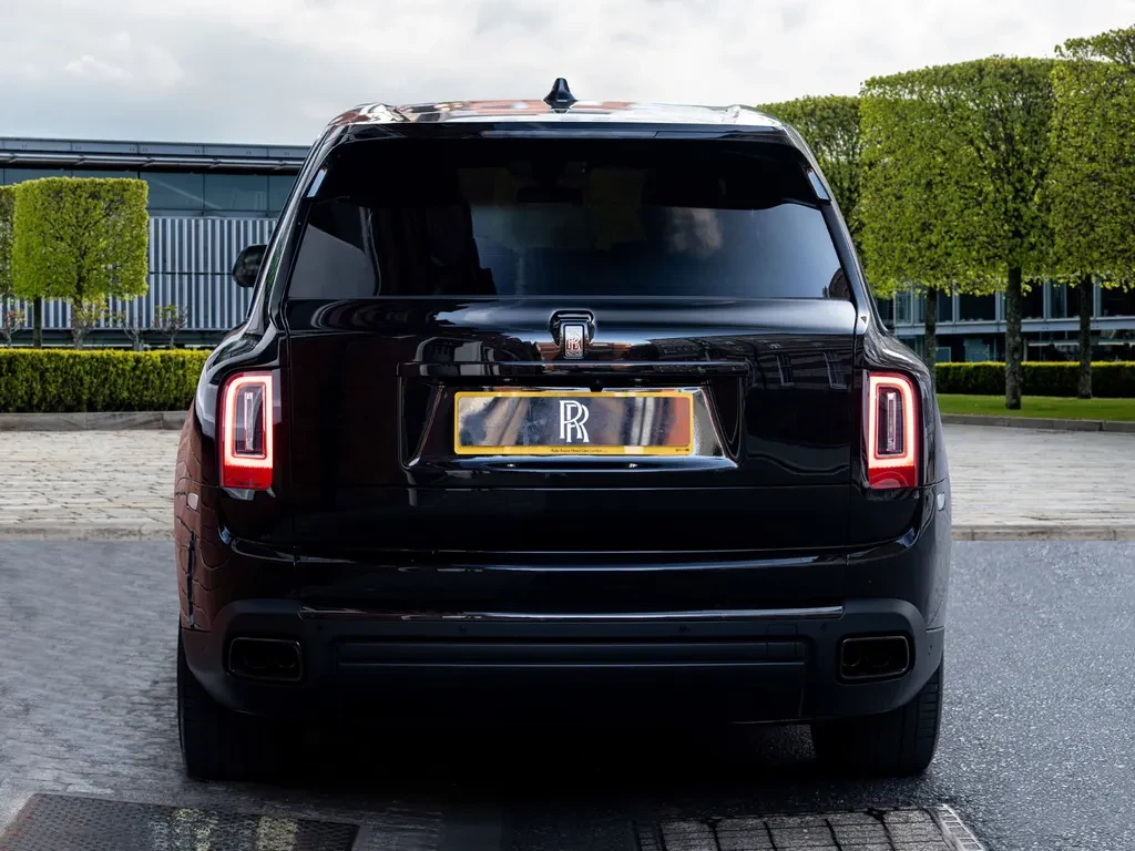Rolls-Royce Cullinan, 5/10