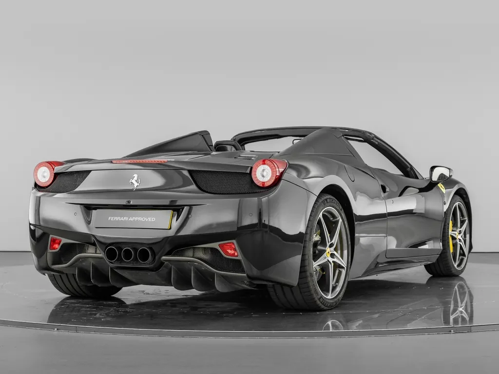 Ferrari 458 Spider, 4/10
