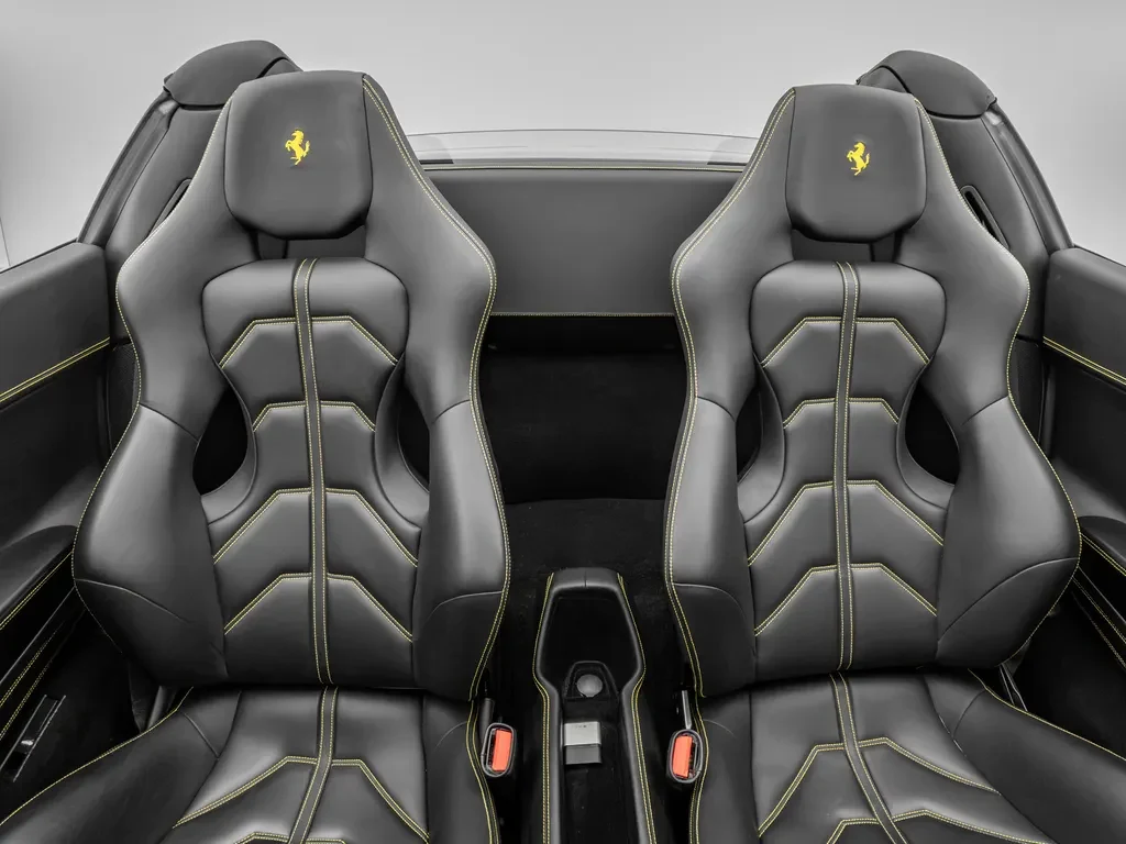 Ferrari 458 Spider, 8/10