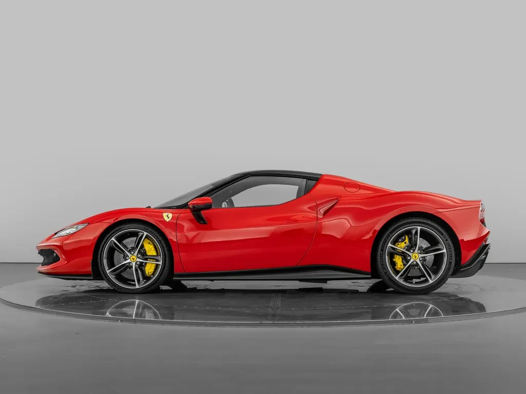 Ferrari 296 GTB, 5/10