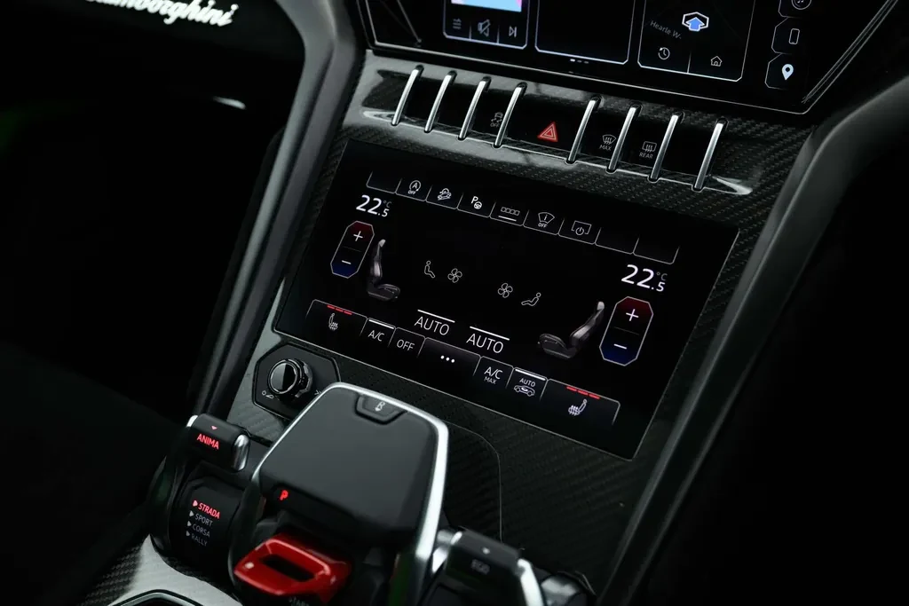 Lamborghini Urus Performante, 10/10