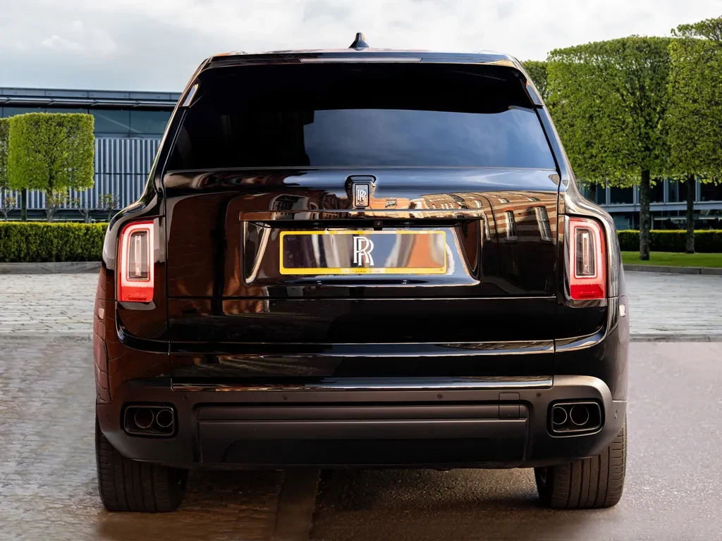 Rolls-Royce Cullinan, 5/10
