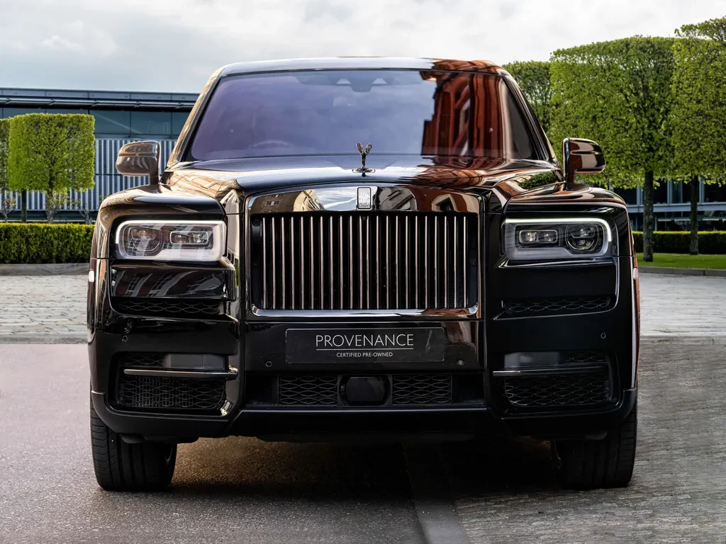Rolls-Royce Cullinan, 6/10