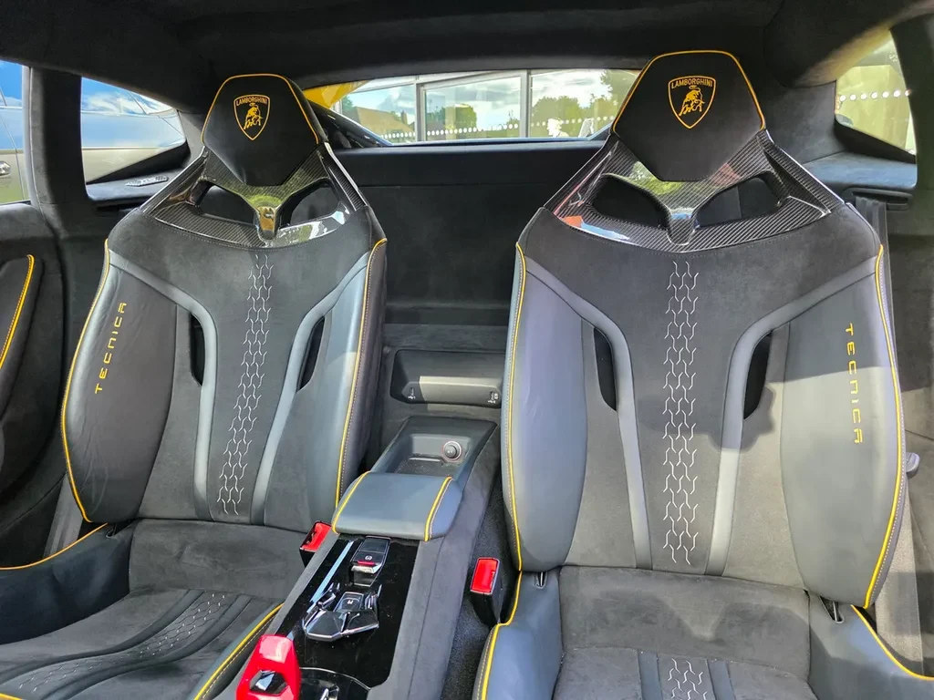 Lamborghini Huracán Tecnica, 7/10