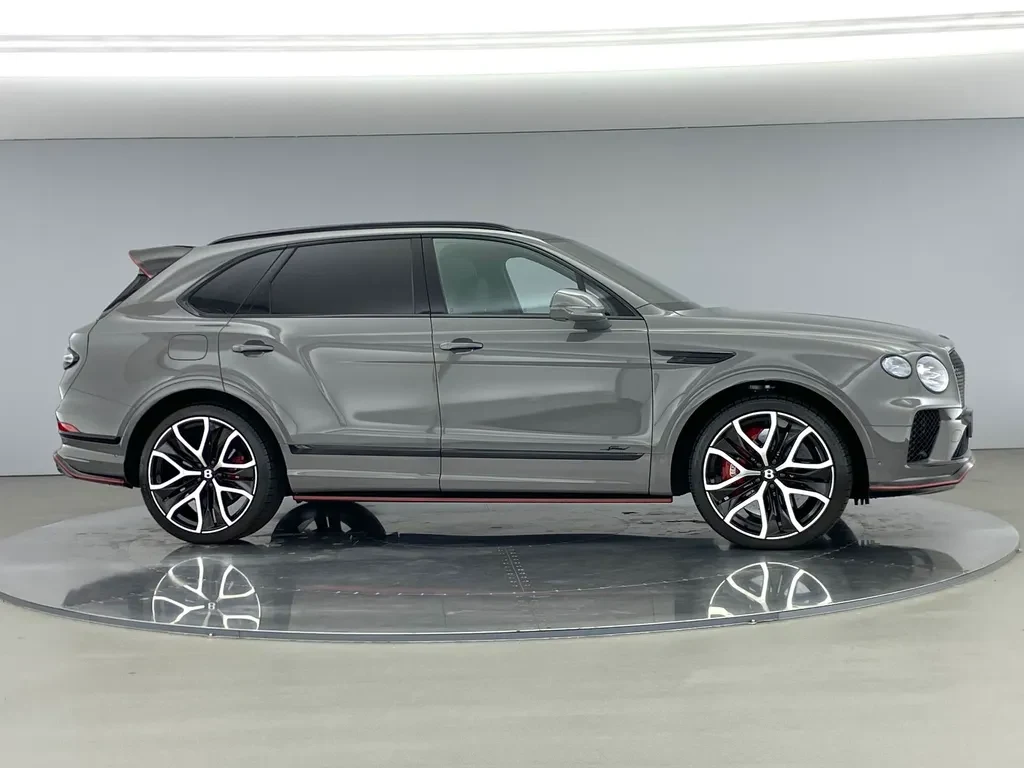 Bentley Bentayga, 3/10