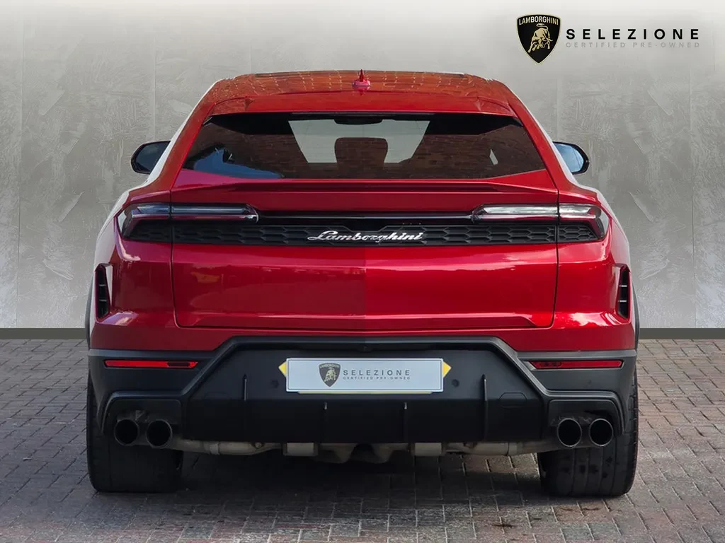 Lamborghini Urus SE, 4/10