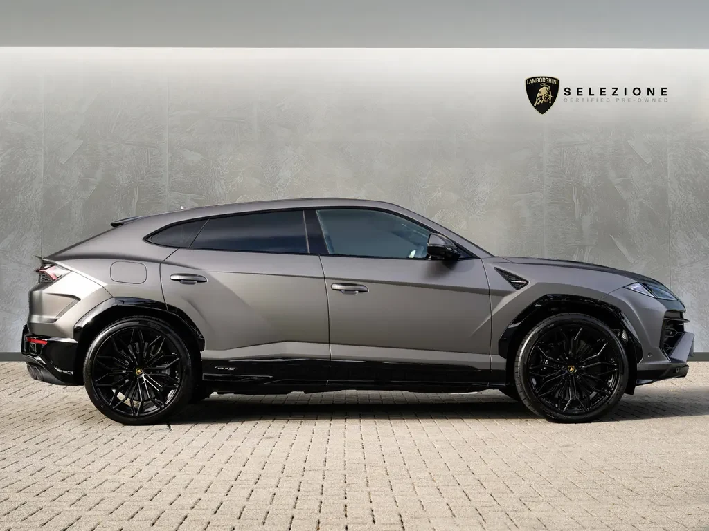 Lamborghini Urus SE, 2/10