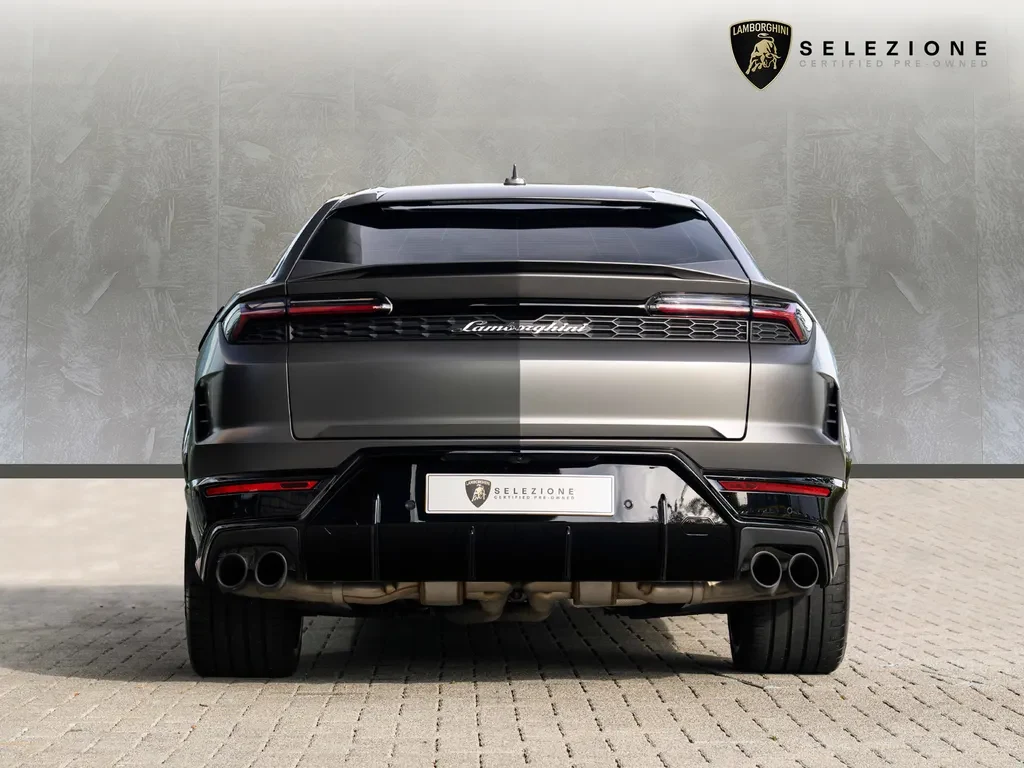Lamborghini Urus SE, 4/10