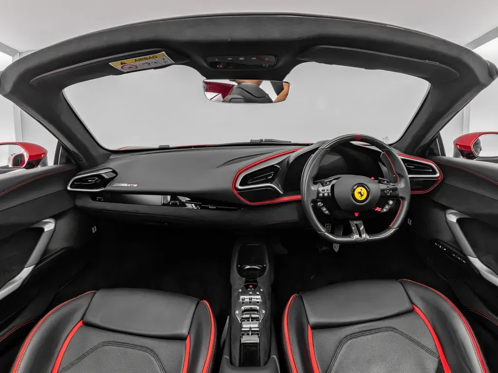 Ferrari 296 GTS, 10/10