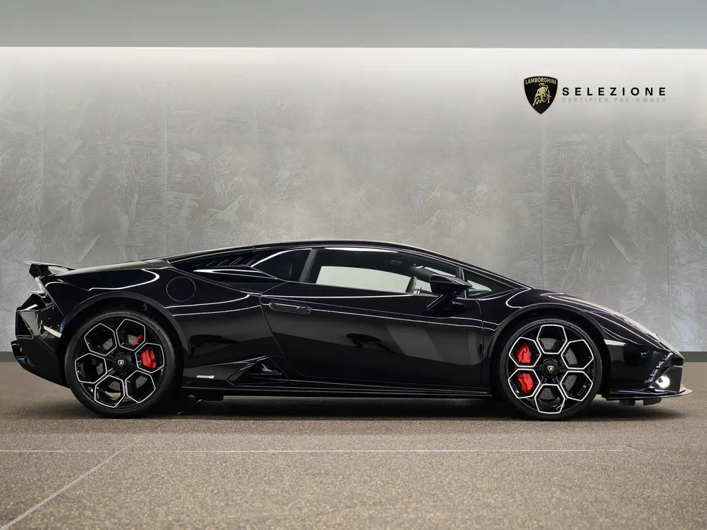 Lamborghini Huracán Tecnica, 2/10