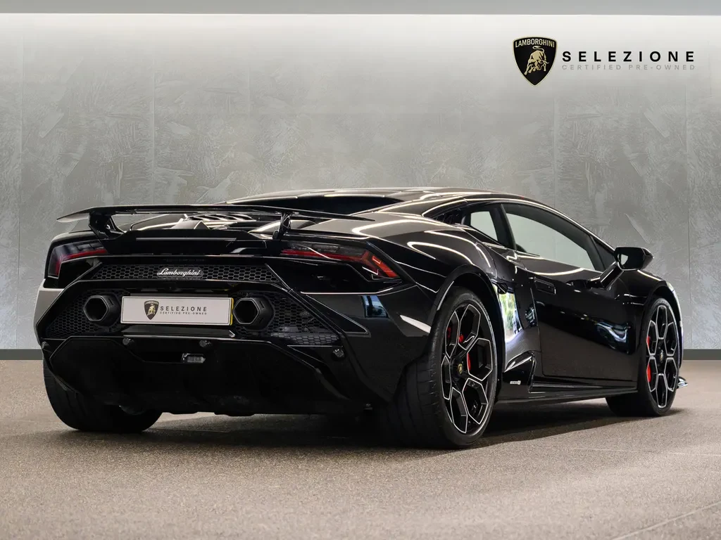 Lamborghini Huracán Tecnica, 3/10
