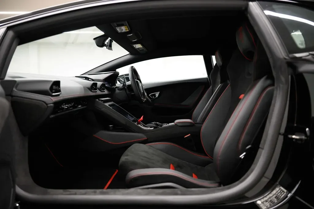 Lamborghini Huracán Tecnica, 6/10