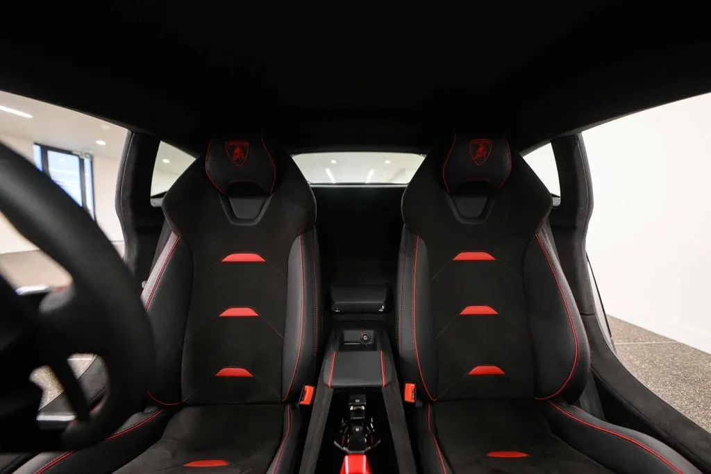 Lamborghini Huracán Tecnica, 7/10