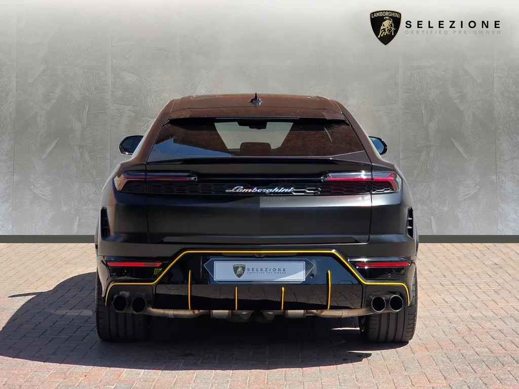 Lamborghini Urus SE, 4/10
