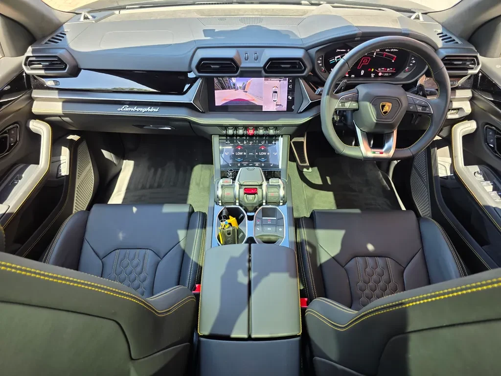 Lamborghini Urus SE, 10/10