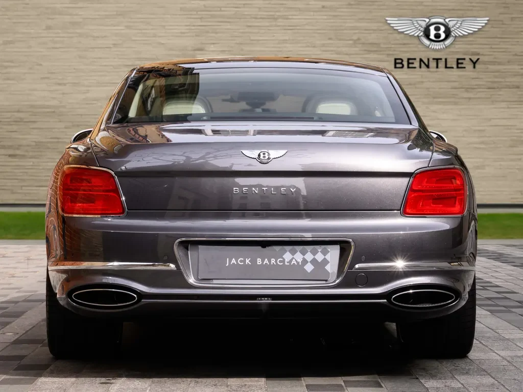 Bentley Flying Spur, 7/10