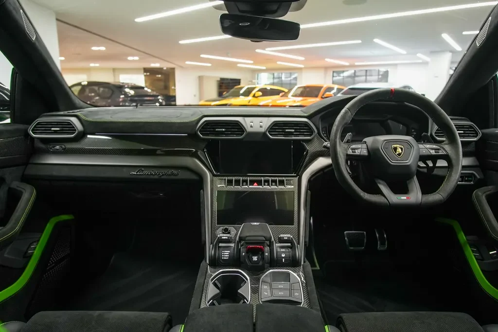 Lamborghini Urus Performante, 10/10