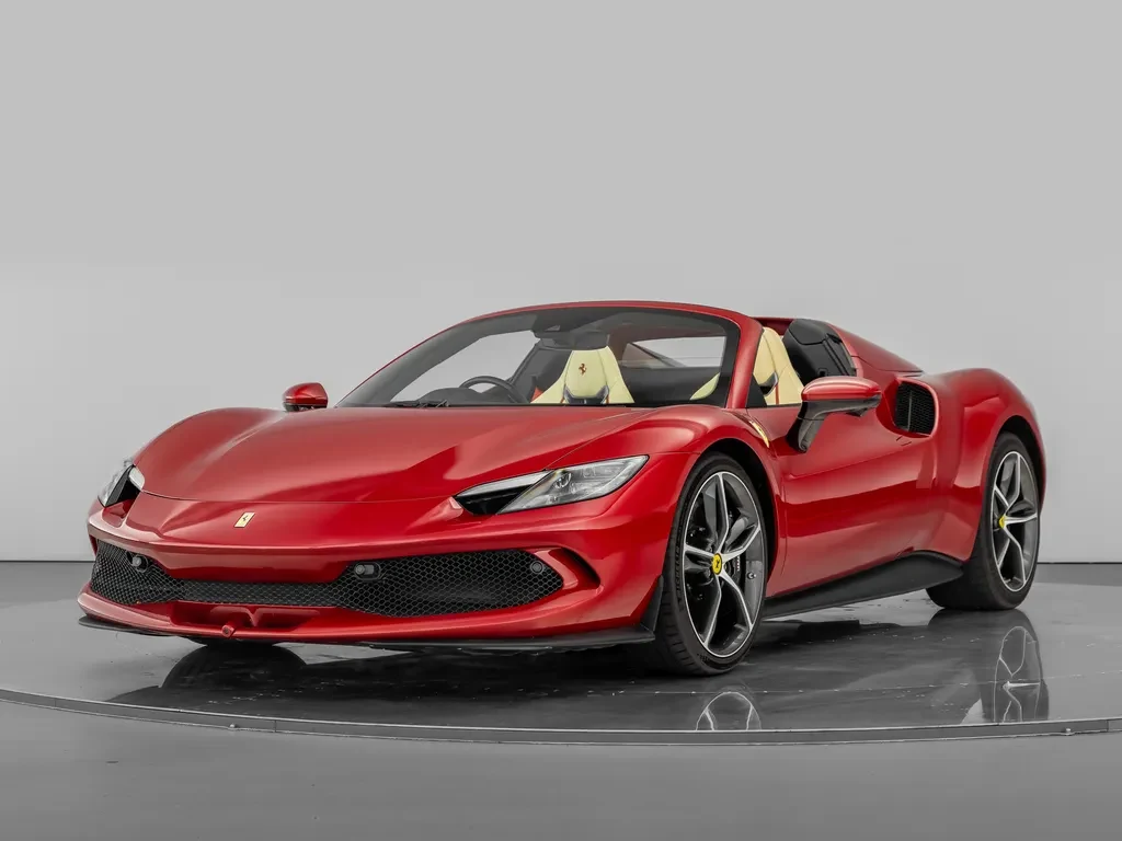 Ferrari 296 GTS, 4/10